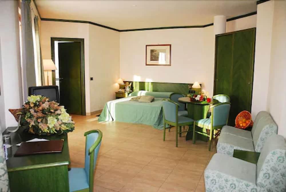 Park Hotel Imperatore Adriano Tivoli Esterno foto