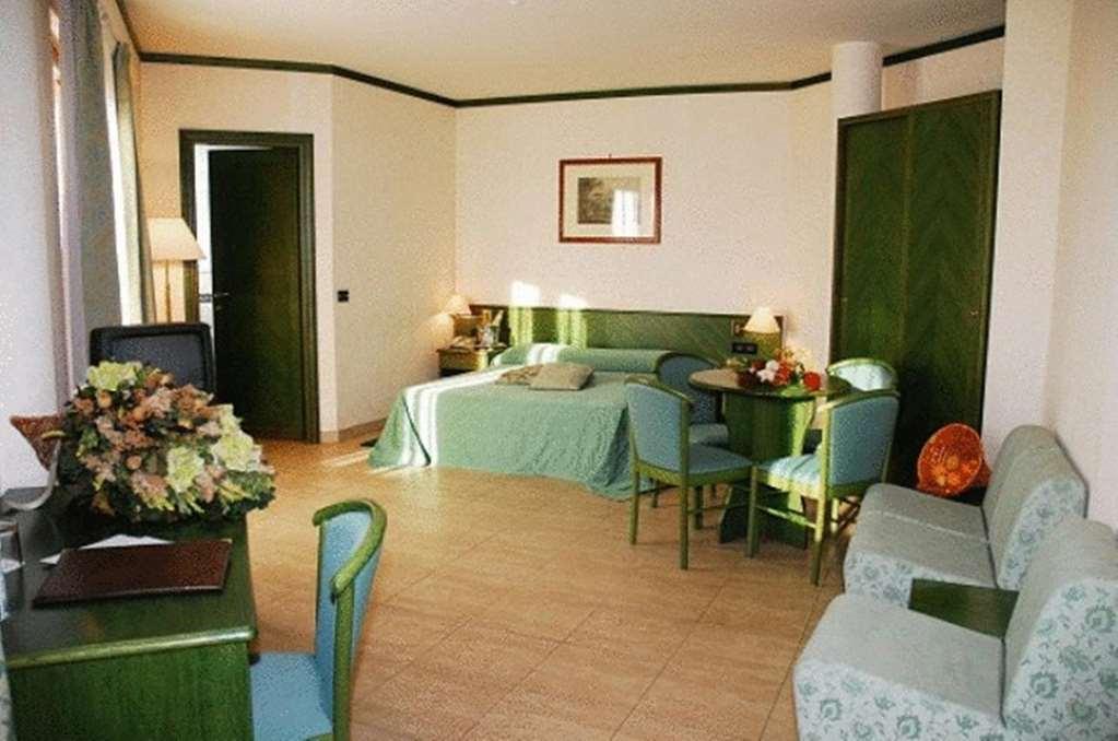 Park Hotel Imperatore Adriano Tivoli Camera foto
