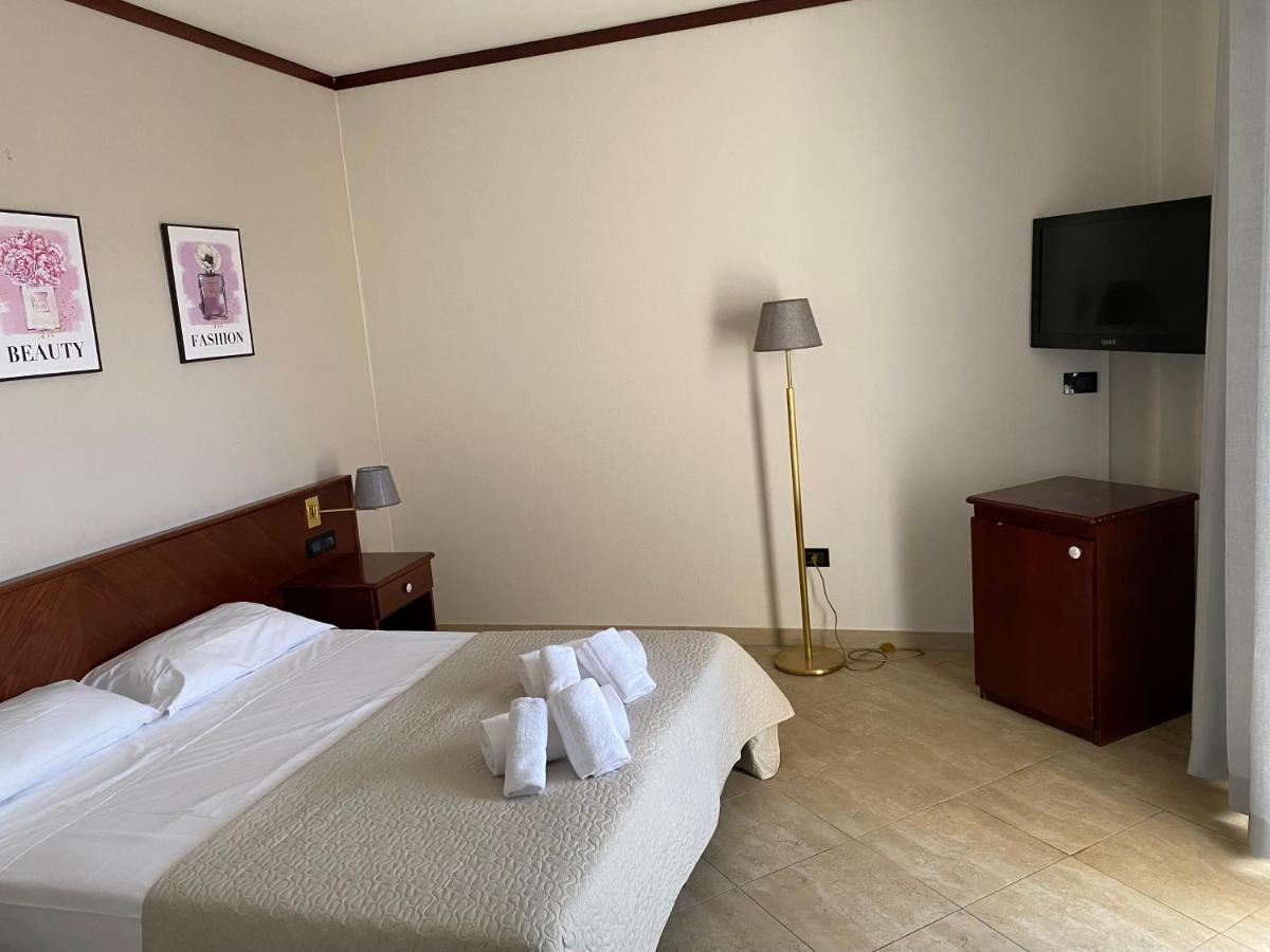 Park Hotel Imperatore Adriano Tivoli Esterno foto